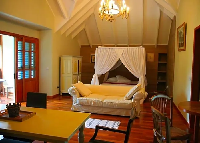 Demeure De Cap Macon Hotell Anse Boileau