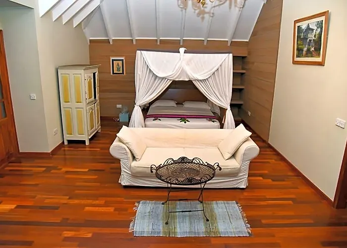 Demeure De Cap Macon Hotell 3*