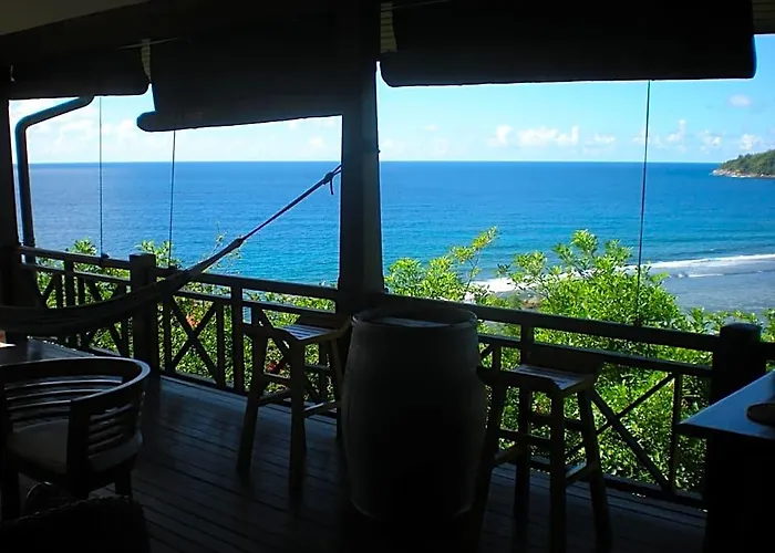 Demeure De Cap Macon Hotell Anse Boileau